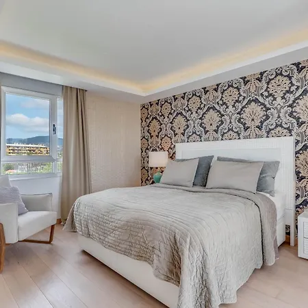 شقة Newly Built 3 Bdrm Lavish Penthouse Next To *