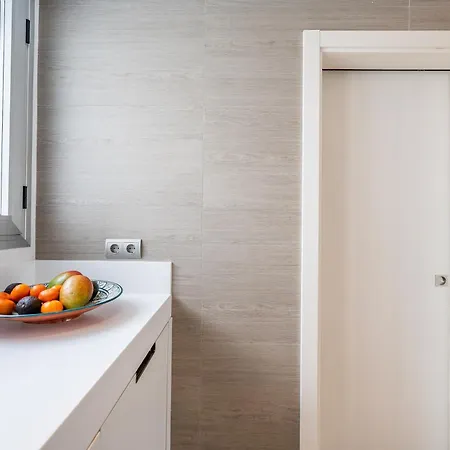 Newly Built 3 Bdrm Lavish Penthouse Next To Apartmán