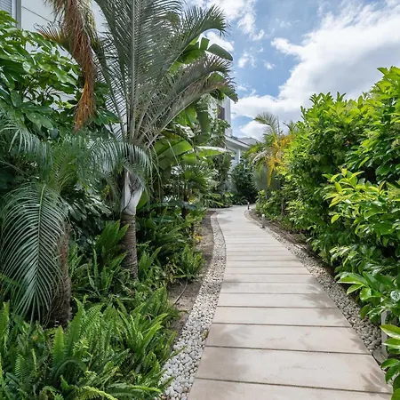 Newly Built 3 Bdrm Lavish Penthouse Next To *