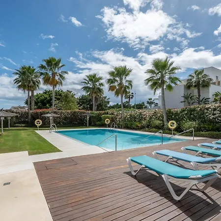 Newly Built 3 Bdrm Lavish Penthouse Next To Apartmán Marbella