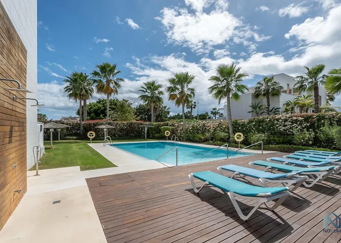 Newly Built 3 Bdrm Lavish Penthouse Next To Appartamento Marbella