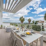 Apartamento Newly Built 3 Bdrm Lavish Penthouse Next To Marbella