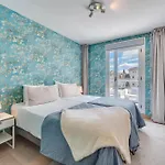 Newly Built 3 Bdrm Lavish Penthouse Next To Apartamento
