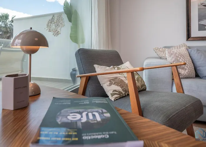 Newly Built 3 Bdrm Lavish Penthouse Next To