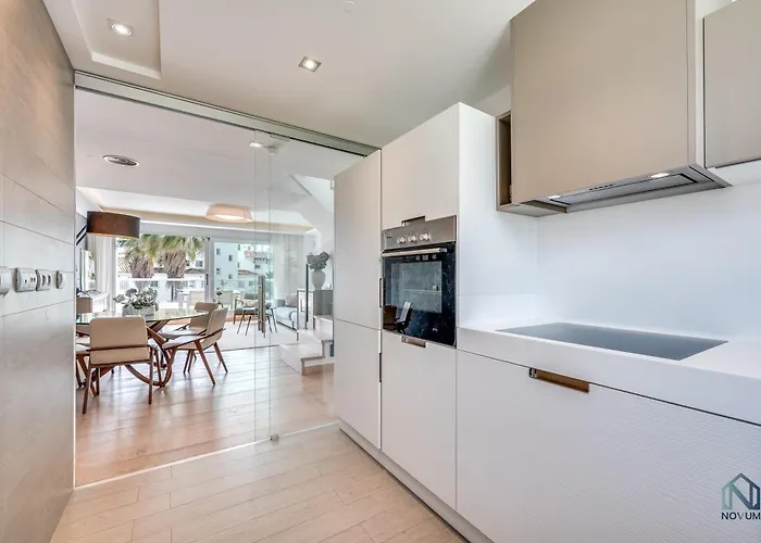 Apartament Newly Built 3 Bdrm Lavish Penthouse Next To