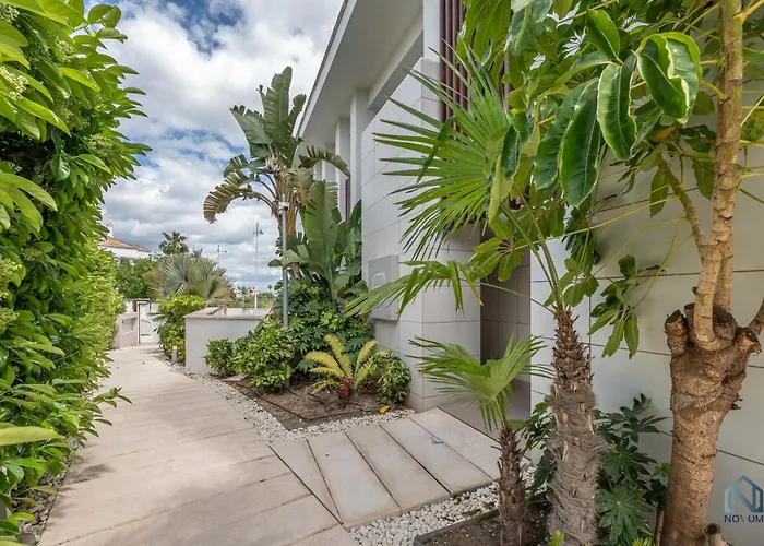 Newly Built 3 Bdrm Lavish Penthouse Next To Marbella