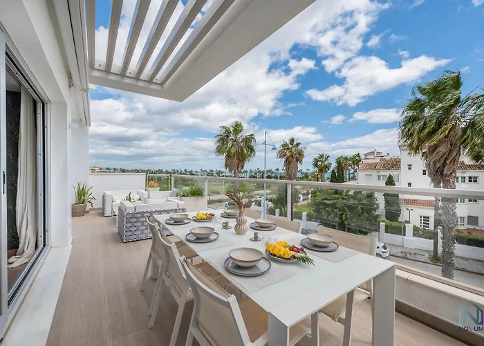 Apartament Newly Built 3 Bdrm Lavish Penthouse Next To Marbella