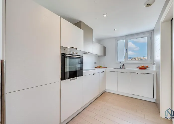 Newly Built 3 Bdrm Lavish Penthouse Next To *