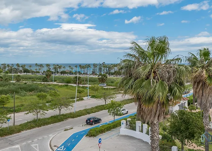 Apartament Newly Built 3 Bdrm Lavish Penthouse Next To