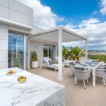 Newly Built 3 Bdrm Lavish Penthouse Next To ماربيا